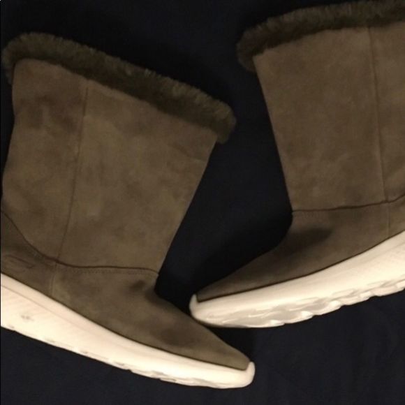 NWOT $75 Skechers | Gogowalk Suede Boots with Faux Fur Lining in Olive Green - Picture 4 of 9